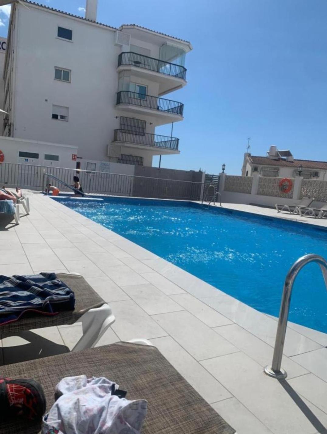 Precioso apartamento frontal al mar Nerja Exterior foto